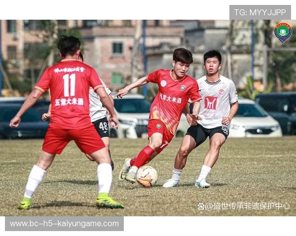 俱乐部举办足球文化交流活动吸引年轻参与者 俱乐部举办足球文化交流活动吸引年轻参与者